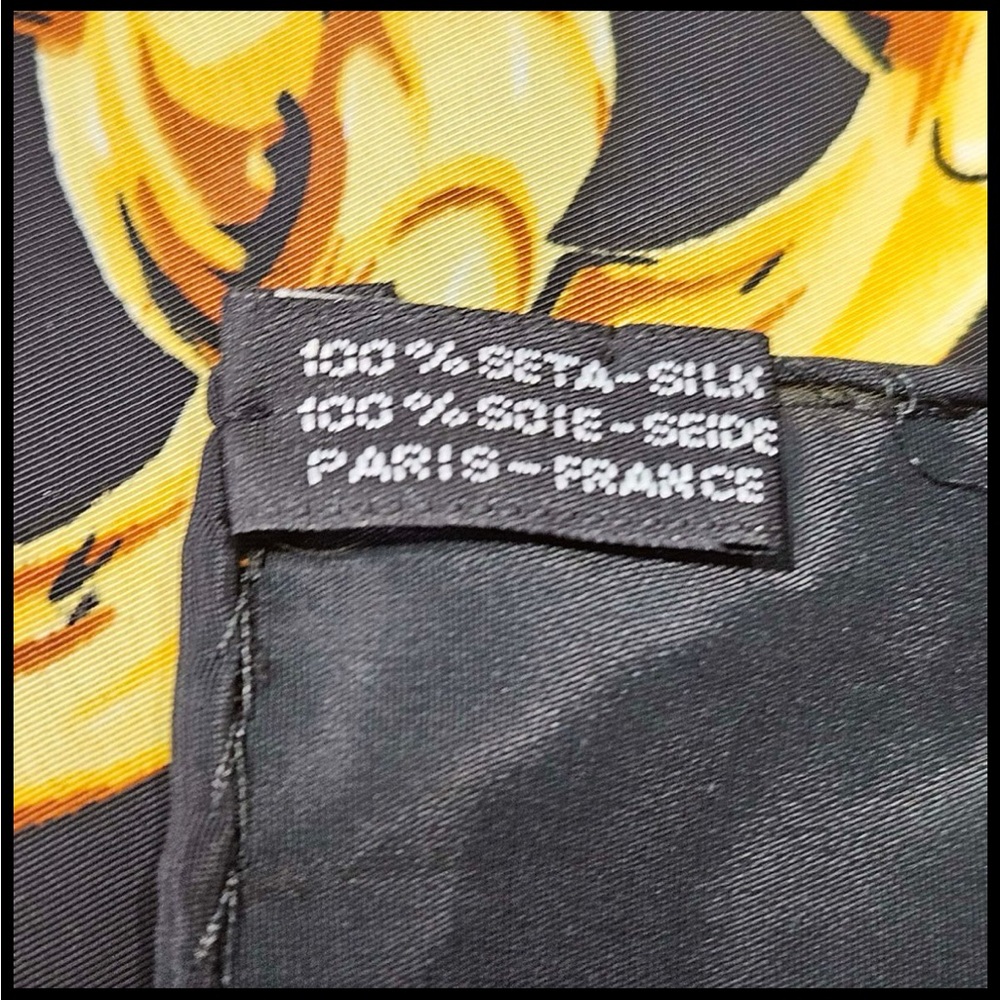 Vintage Chanel Silk Gold Chain 31 Rue Cambon Paris Scarf - Picture 3 of 4